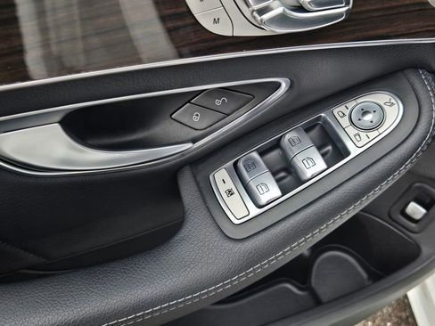 Used 2015 Mercedes-Benz C 300 Sedan image 12