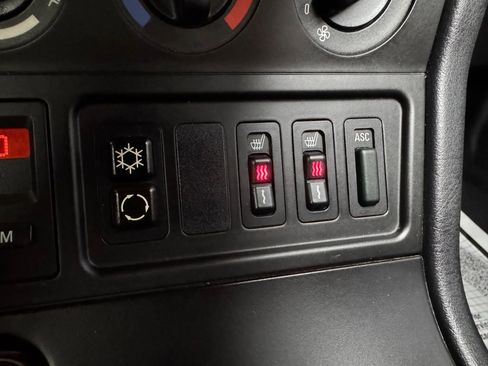 Used 1998 BMW Z3 1.9 image 25