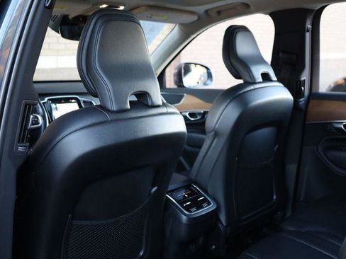 Used 2022 Volvo XC90 T6 Momentum w/ Advanced Package AWD/4WD image 18