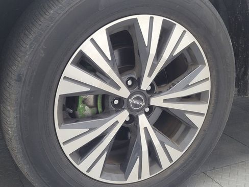 Used 2022 Nissan Rogue SV FWD image 31