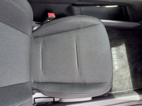 Used 2024 Hyundai Ioniq 6 SE RWD image 66