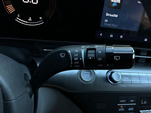 Used 2025 Hyundai Kona SEL image 38