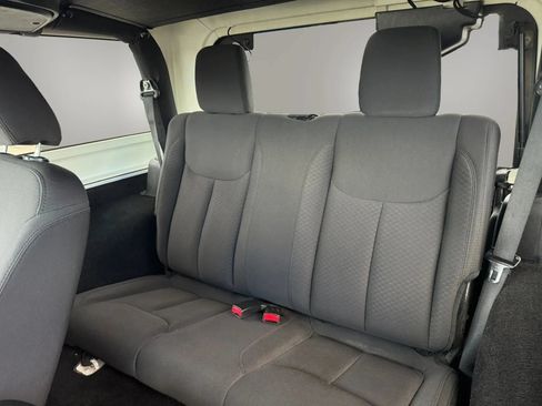 Used 2015 Jeep Wrangler Sport AWD/4WD image 17