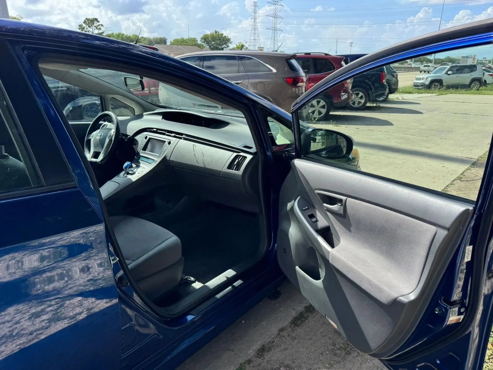 Used 2010 Toyota Prius Three w/ Navigation Pkg FWD image 22