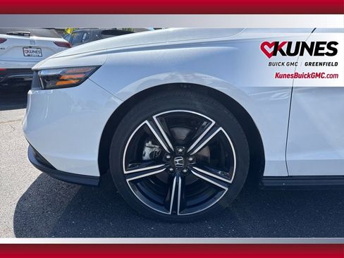 Used 2023 Honda Accord Sport image 13
