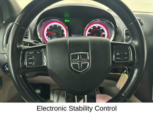 Used 2020 Dodge Grand Caravan SXT image 34