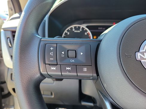 Certified 2024 Nissan Rogue S image 22