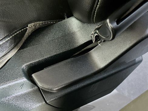 Used 2023 Ford E-Transit Medium Roof image 13