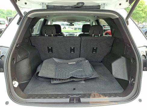 Used 2019 Chevrolet Equinox LT FWD image 29