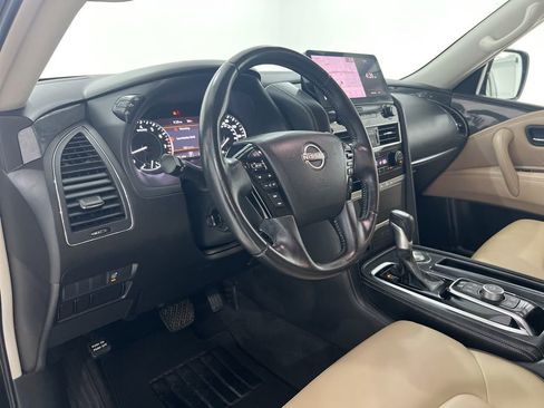 Used 2021 Nissan Armada SV image 9