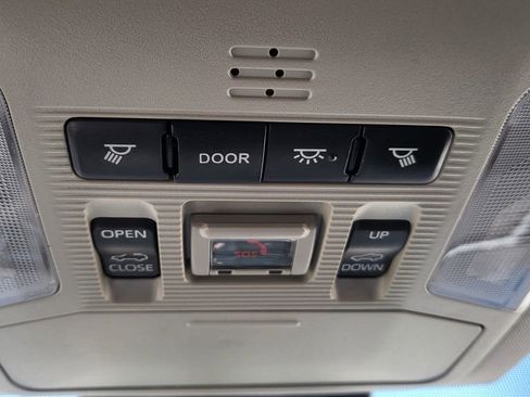Used 2021 Toyota RAV4 XLE w/ Convenience Package FWD image 37