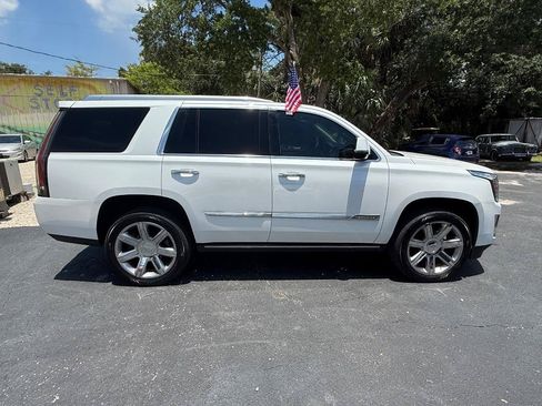 Used 2016 Cadillac Escalade Premium RWD image 6