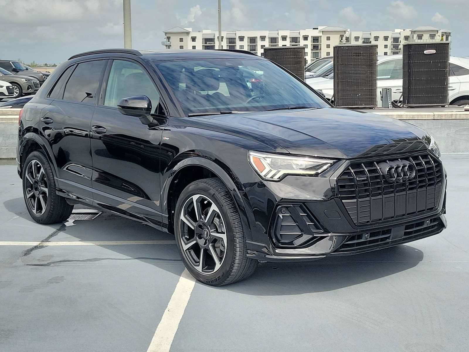 Certified 2025 Audi Q3 2.0T Premium Plus w/ Premium Plus Package AWD/4WD image 8