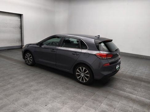 Used 2018 Hyundai Elantra GT FWD image 3