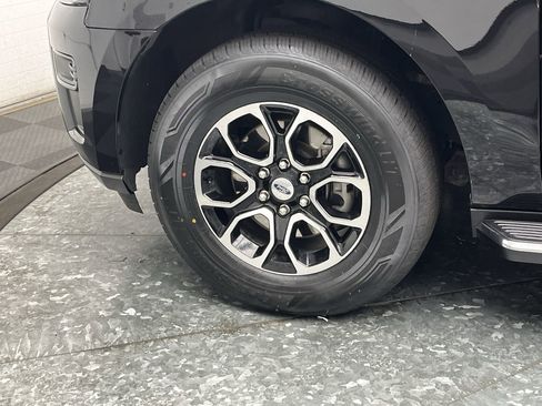 Used 2023 Ford Expedition XLT image 37