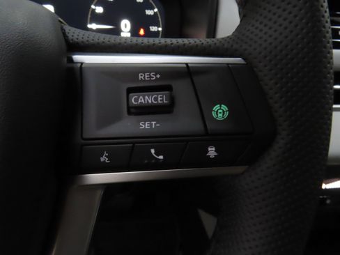 New 2025 Mitsubishi Outlander SE image 13