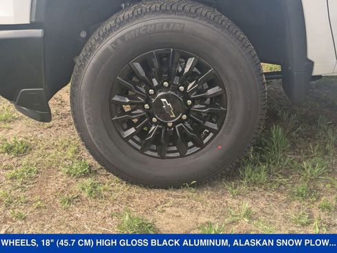 New 2025 Chevrolet Silverado 3500 W/T image 12