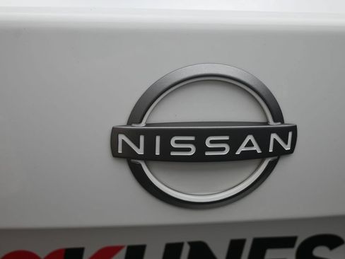 Used 2024 Nissan Sentra SV FWD image 16