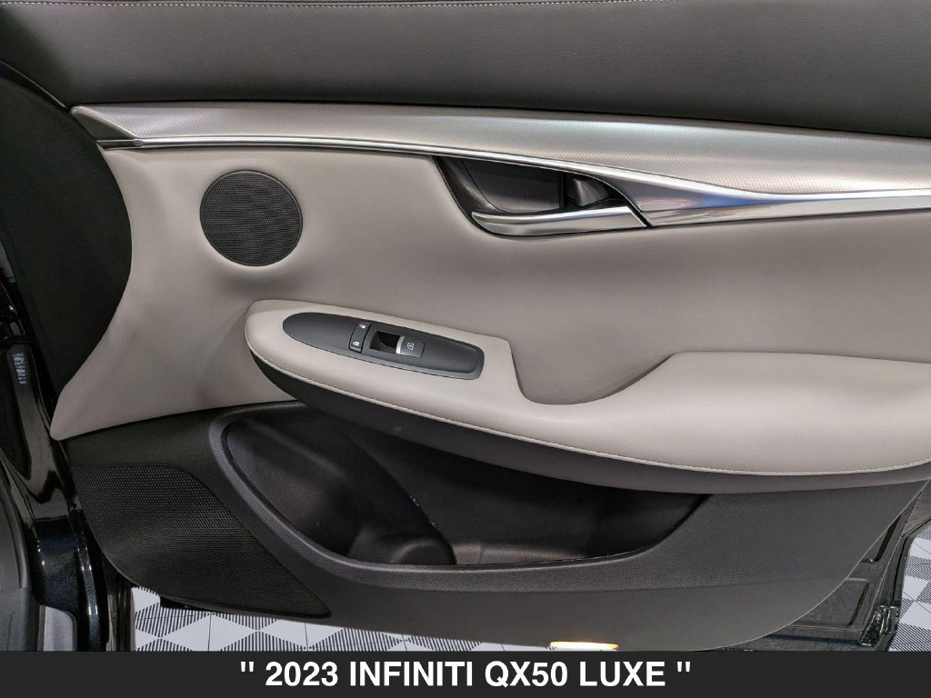 Used 2023 INFINITI QX50 Luxe AWD/4WD image 32