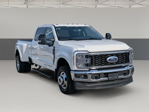 Used 2024 Ford F350 Lariat w/ Lariat Ultimate Package AWD/4WD image 2