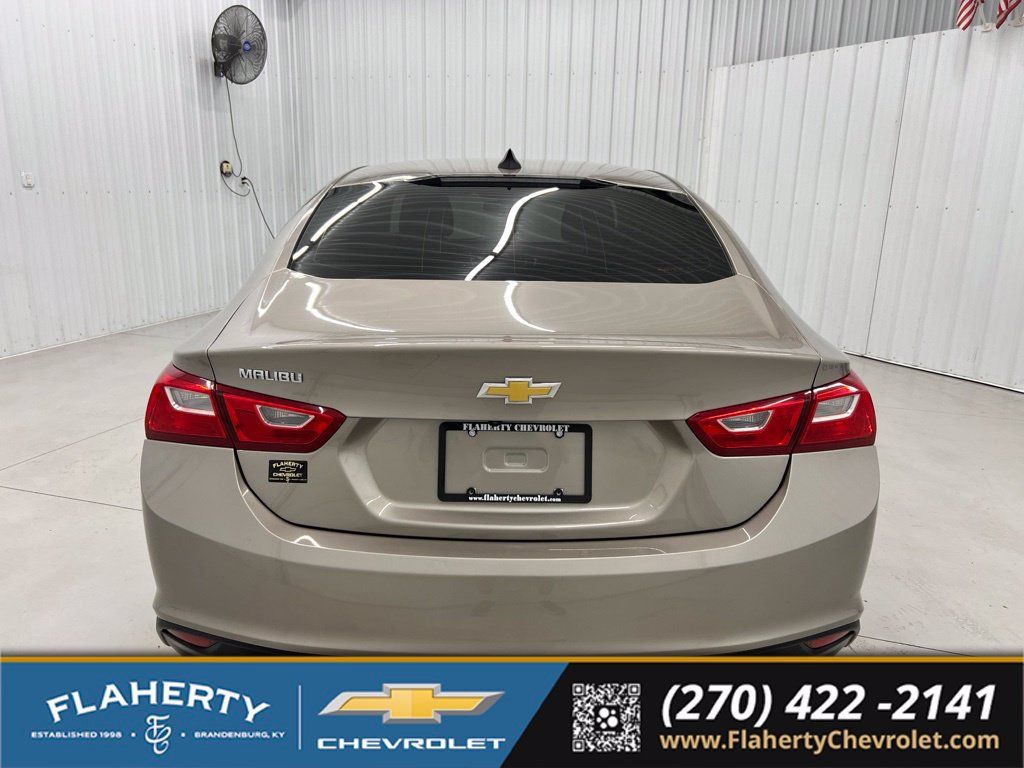 Used 2022 Chevrolet Malibu LS FWD image 4