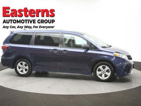Used 2019 Toyota Sienna L FWD image 45
