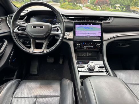 Used 2021 Jeep Grand Cherokee L Overland w/ Advanced Protech Group III AWD/4WD image 12