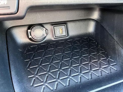 Certified 2023 Toyota RAV4 LE FWD image 33