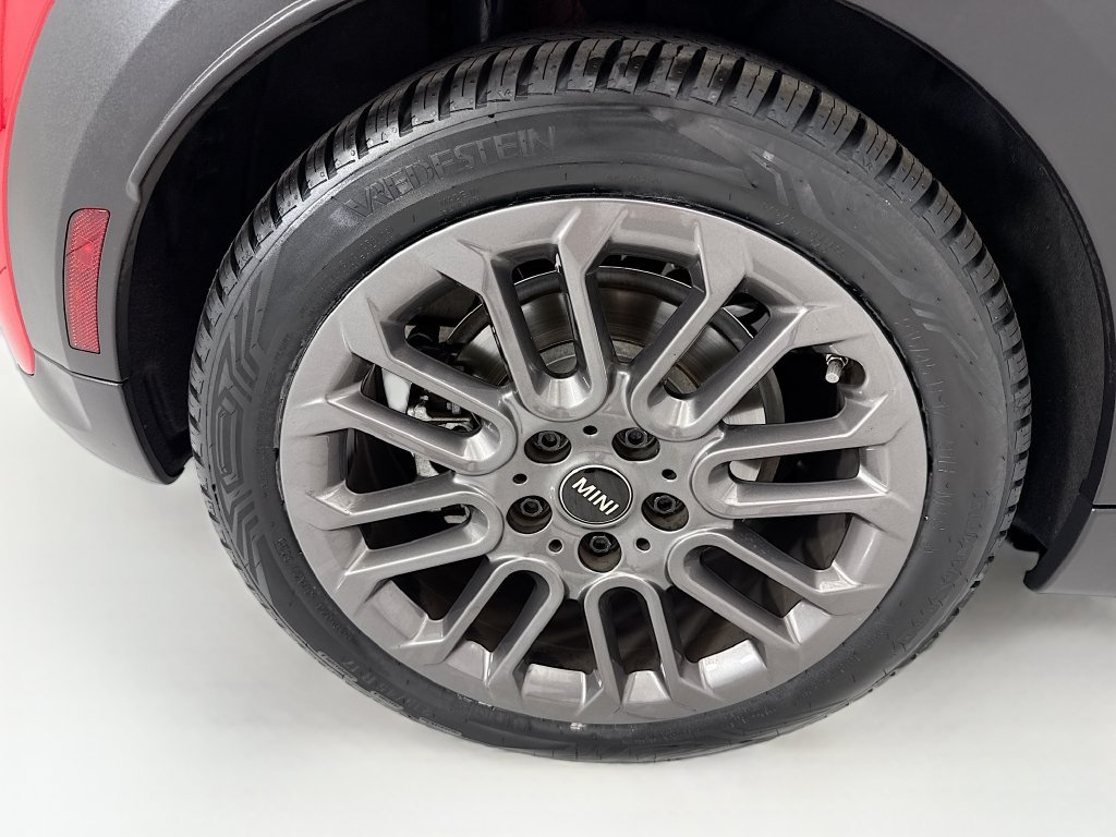 Used 2025 MINI Cooper S FWD image 29