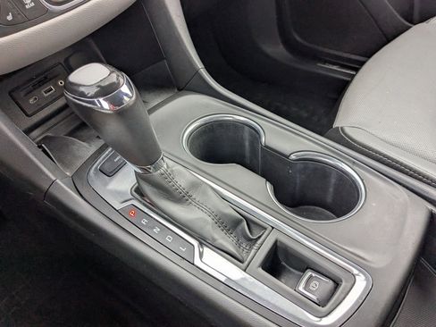 Used 2019 Chevrolet Equinox Premier image 24