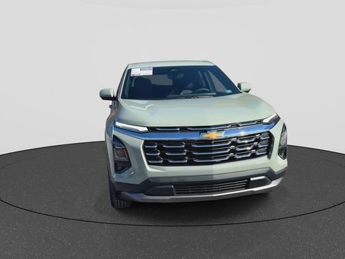 New 2026 Chevrolet Equinox LT image 3