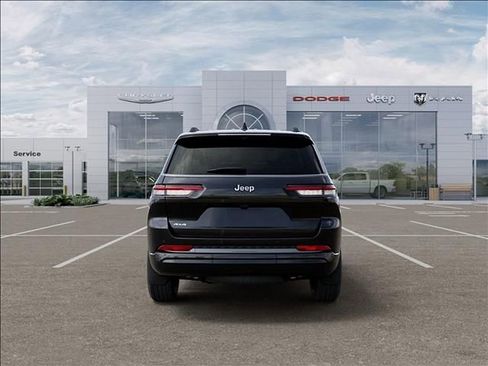 New 2026 Jeep Grand Cherokee L Limited AWD/4WD image 7