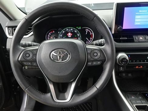Used 2024 Toyota RAV4 XLE Premium FWD image 5