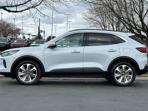 Certified 2025 Ford Escape Platinum image 5