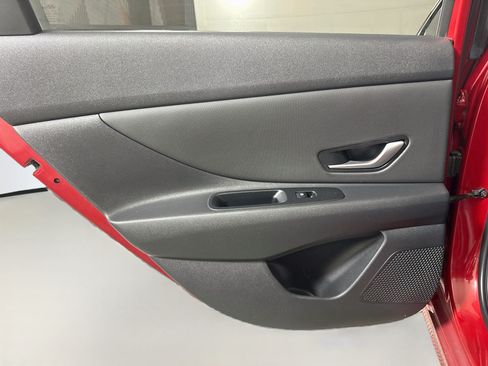 Used 2025 Hyundai Elantra SEL FWD image 26