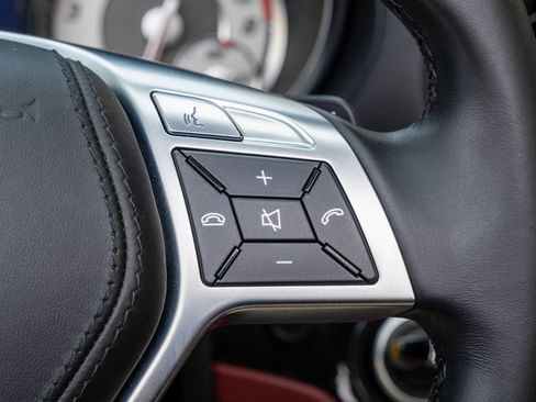 Used 2013 Mercedes-Benz SL 550 w/ Premium Pkg image 24