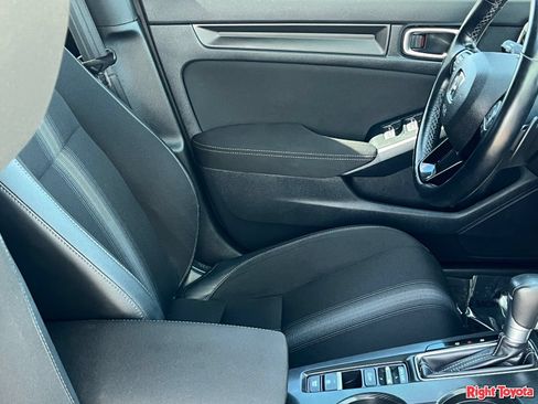 Used 2024 Honda Civic Sport image 13