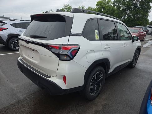 Certified 2025 Subaru Forester Limited AWD/4WD image 5