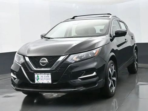 Used 2021 Nissan Rogue Sport SL AWD/4WD image 1
