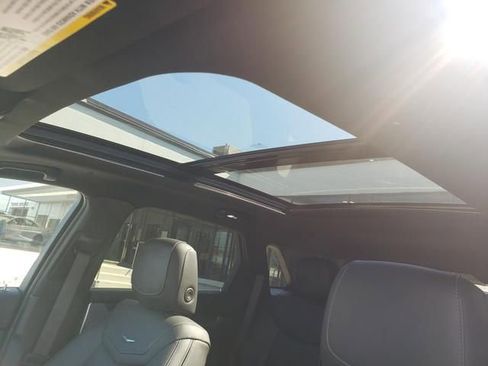 Used 2023 Cadillac XT5 Premium Luxury AWD/4WD image 17