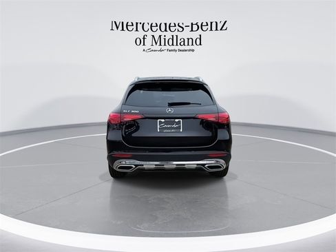 New 2025 Mercedes-Benz GLC 300 image 7