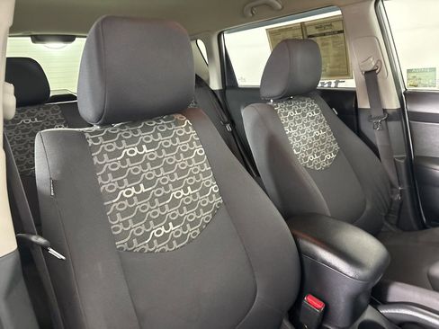 Used 2011 Kia Soul + image 23