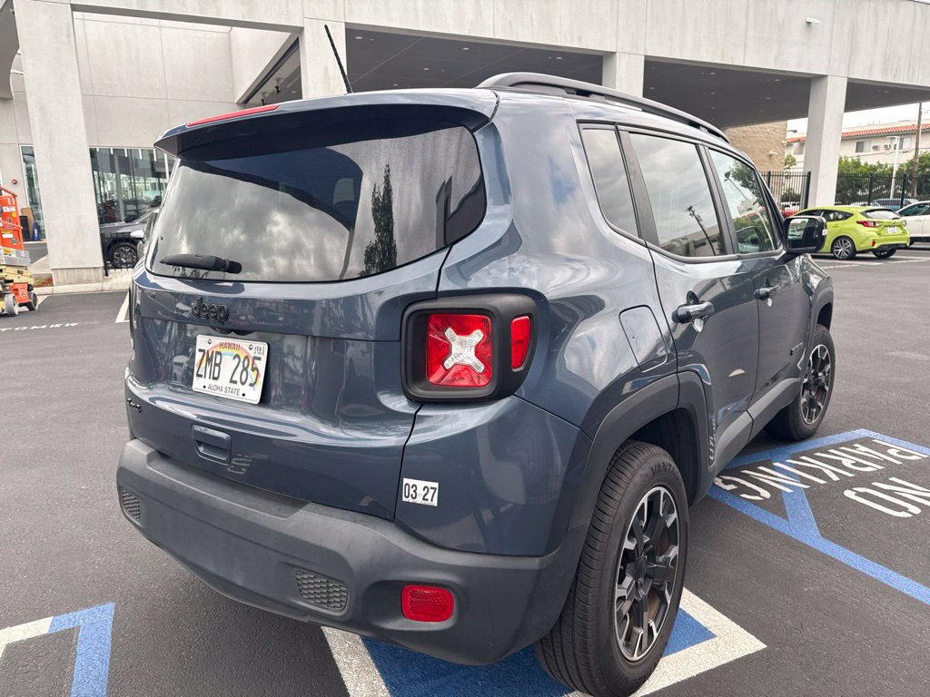 Used 2023 Jeep Renegade Latitude AWD/4WD image 8