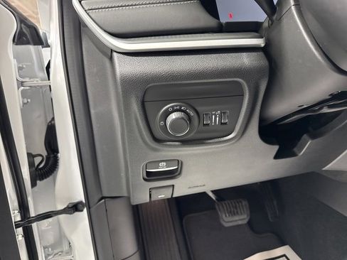 New 2025 Jeep Grand Cherokee Laredo X w/ Luxury Tech Group I image 15