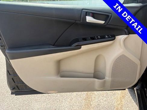 Used 2012 Toyota Camry LE FWD image 18