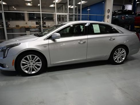 Used 2019 Cadillac XTS Luxury FWD image 7