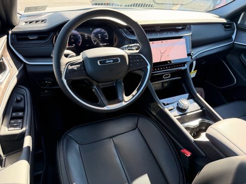 New 2026 Jeep Grand Cherokee Limited w/ Limited Altitude Package image 7