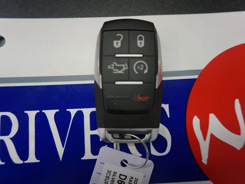 Used 2022 RAM 2500 Laramie AWD/4WD image 18