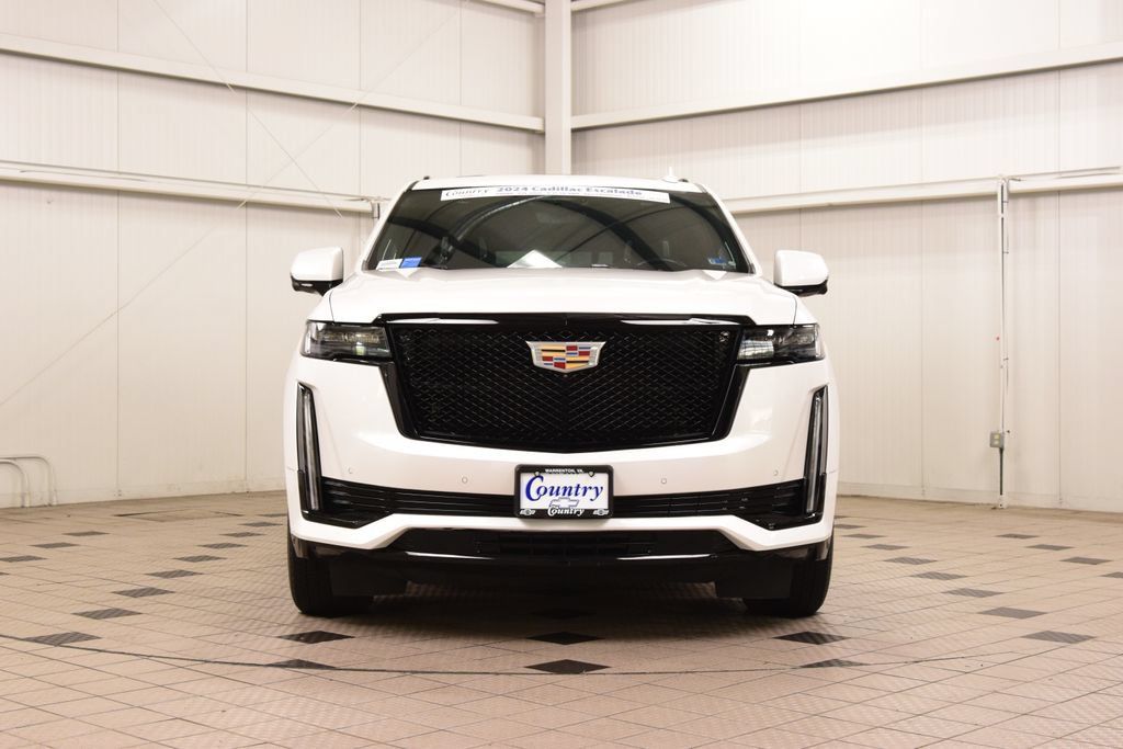 Used 2024 Cadillac Escalade Sport Platinum AWD/4WD image 2