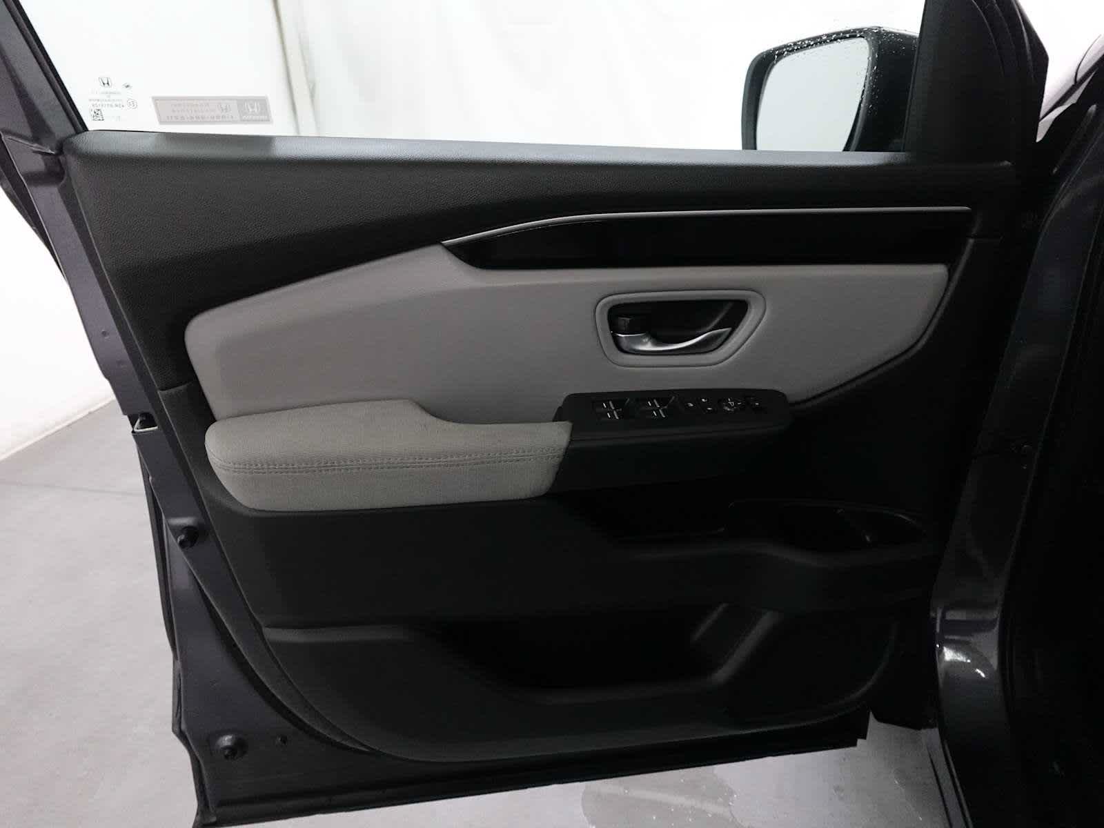 Certified 2023 Honda Pilot LX image 10